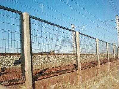 黑龙江安装锌钢马路护栏应该注意哪些问题